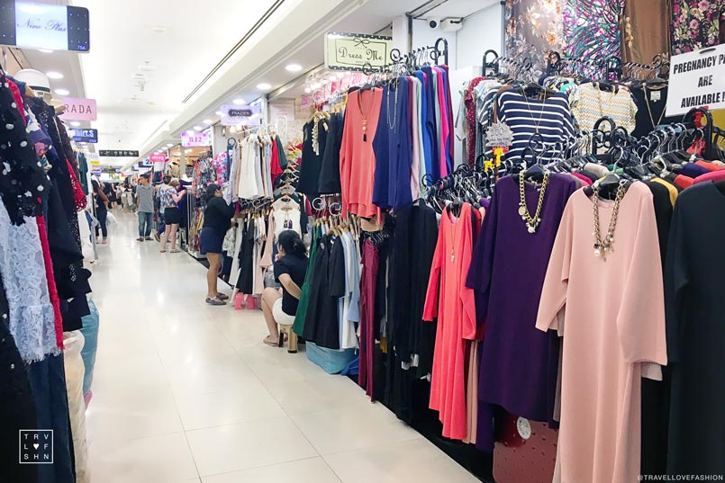 Bangkok Shopping Guide | Best Shopping in Bangkok | Where to shop in Thailand for clothes you will want to wear after vacation | Travel and Style Blog www.TravelLoveFashion.com