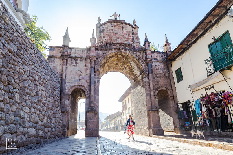 white on white fashion /// dressing up in Cusco, Peru